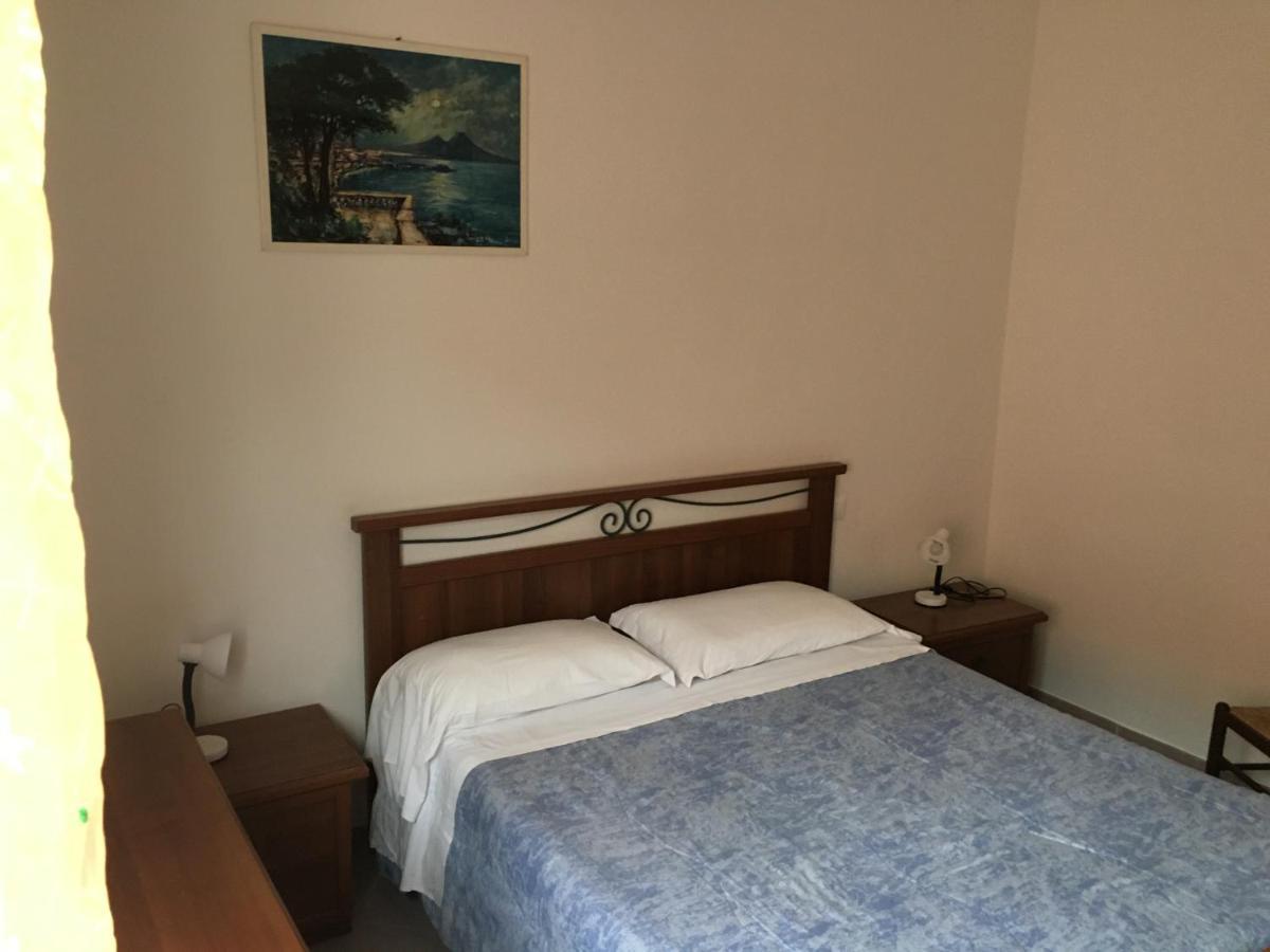 Appartamento Miramare, 2 Camere, Cucina, Bagno, Вентімілья Екстер'єр фото