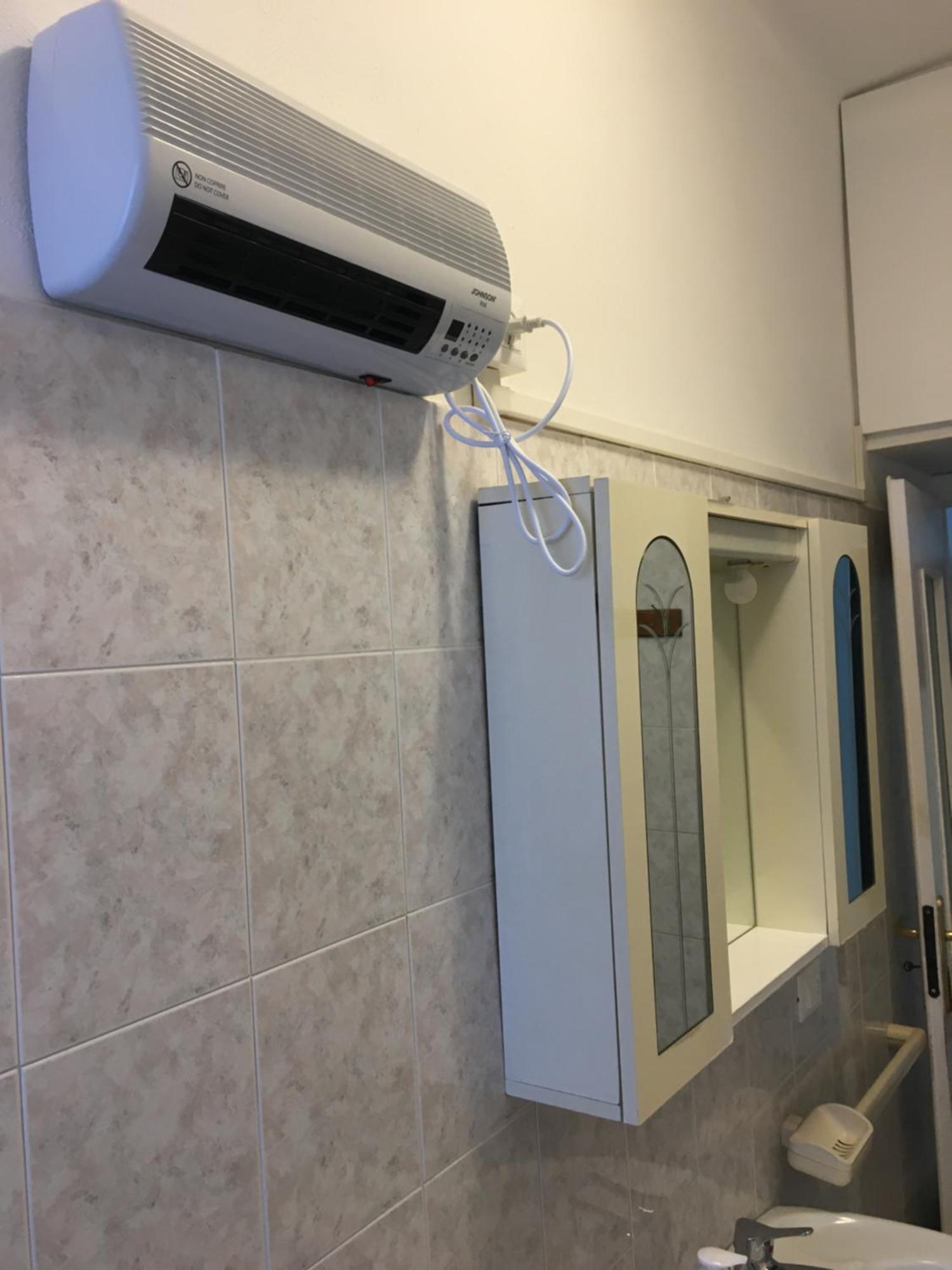 Appartamento Miramare, 2 Camere, Cucina, Bagno, Вентімілья Екстер'єр фото